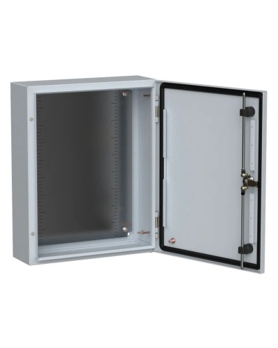 ЩМП-50.40.15 УХЛ1 IP66 500x400x150 TITAN 5 (TI5-10-N-050-040-015-66). Шкаф металлический с монтажной платой. IEK в Батайске